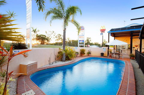 Glenmore Tavern - Broome Tourism 5