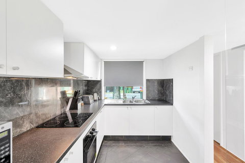 Fountain View Estate - We Accommodate - Broome Tourism 7