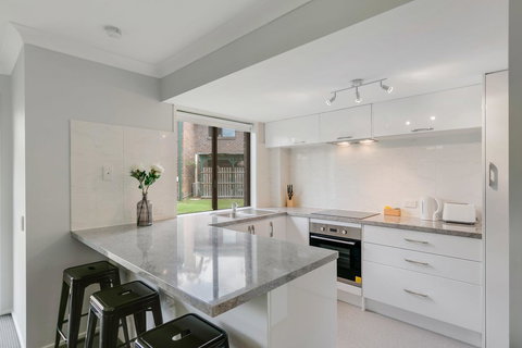 Fountain View Estate - We Accommodate - Broome Tourism 13