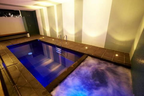 Maggies Beachfront Apartment 13 - Broome Tourism 3