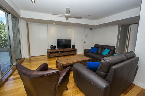 Maggies Beachfront Apartment 13 - Broome Tourism 15