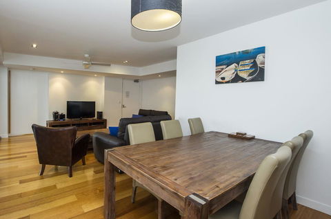 Maggies Beachfront Apartment 13 - Broome Tourism 8