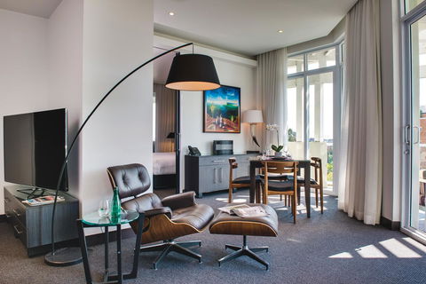 The Point Brisbane Hotel - Broome Tourism 34