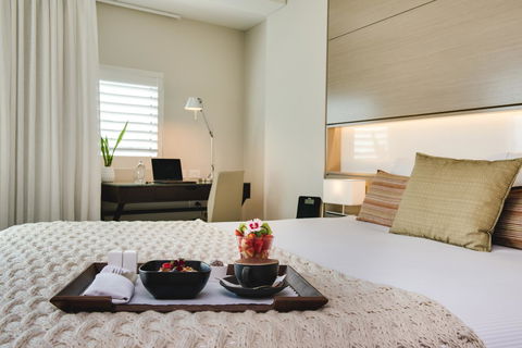 The Point Brisbane Hotel - Broome Tourism 10