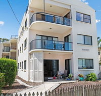 Quiet location across from waterfront - South Esp Bongaree - Broome Tourism