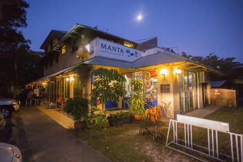 Manta Lodge YHA & Scuba Centre - Broome Tourism 0