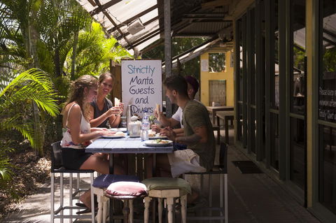 Manta Lodge YHA & Scuba Centre - Broome Tourism 7