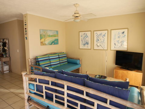 Cylinder Cove 1 - Broome Tourism 3