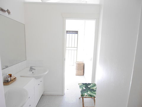 Annie's White House - Broome Tourism 31