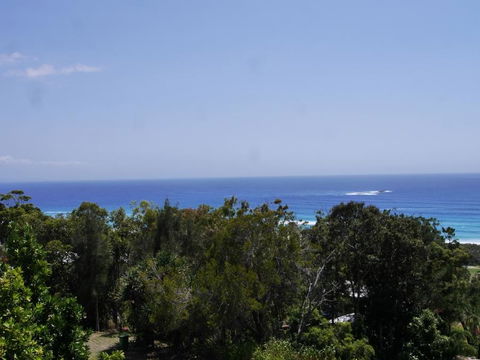 Annie's White House - Broome Tourism 0
