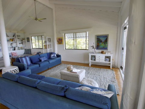 Annie's White House - Broome Tourism 7