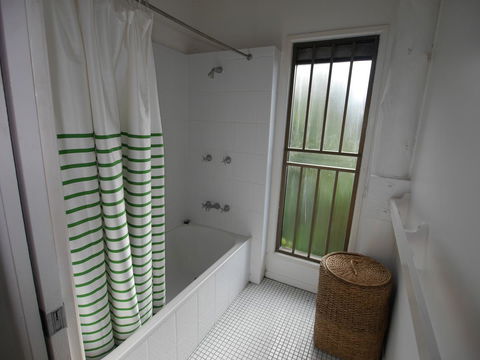 Annie's White House - Broome Tourism 32