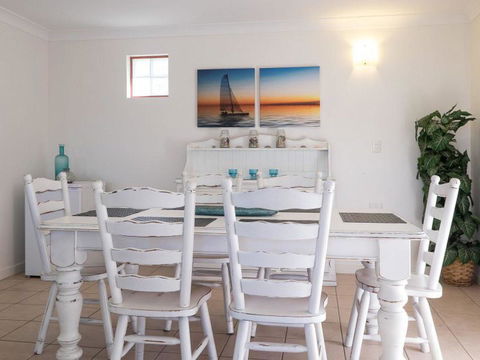 First Point Down By Discover Stradbroke - Broome Tourism 11