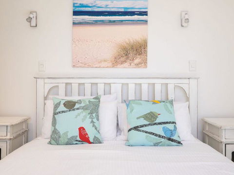 First Point Down By Discover Stradbroke - Broome Tourism 8
