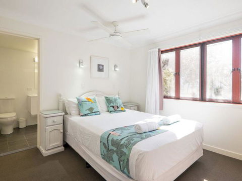 First Point Down By Discover Stradbroke - Broome Tourism 13