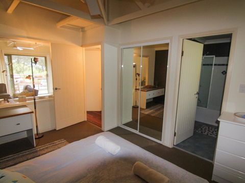 17 Pt Lookout Beach Resort - Broome Tourism 1