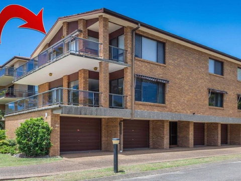 'COLUMBIA VIEWS', 2/9 COLUMBIA CLOSE - AIRCON, WIFI, NETFLIX, VIEWS & BOAT PARKING - Broome Tourism 0