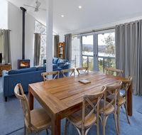 'Matilda' - Spacious  centrally located with great lake views - Broome Tourism