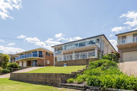 'Salt & Light' Mollymook - Broome Tourism 1