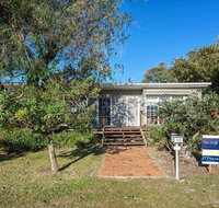 'The Croft' 11 Boulder Bay Rd - Cosy Beach House with Aircon  only 270m to the Beach - Broome Tourism