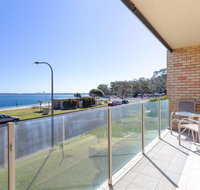 1 'Little Hut' 20 Kurrawa Close - Spectacular Water Views NBN  Air Conditioned