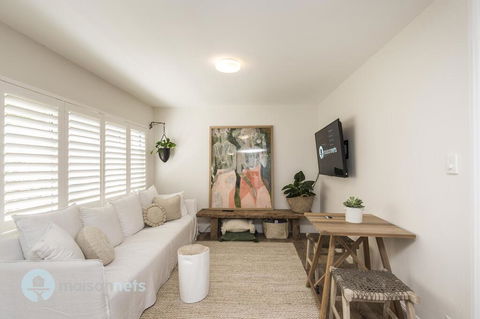 1 Bdrm Manly Beachside Apt With Parking - Broome Tourism 3
