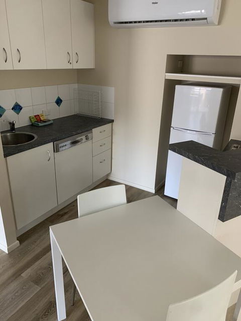1 Bedroom Unit In 4 Star Tropical Resort In Noosaville - Broome Tourism 2