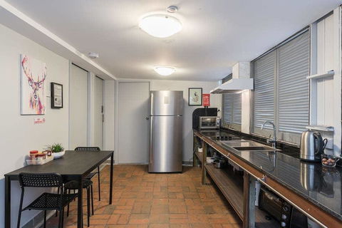 1 Double Quaint Grannyflat Private Room Near Public Transport - SHAREHOUSE - Broome Tourism 2