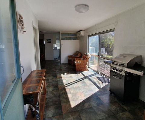 1 Spectrum Street, Rainbow Beach- Close To Shops And Main Beach - Broome Tourism 1