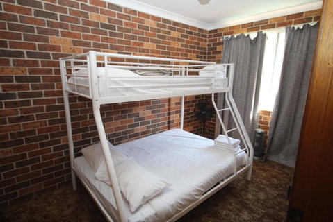 1/2 Brunswick Avenue - Broome Tourism 2