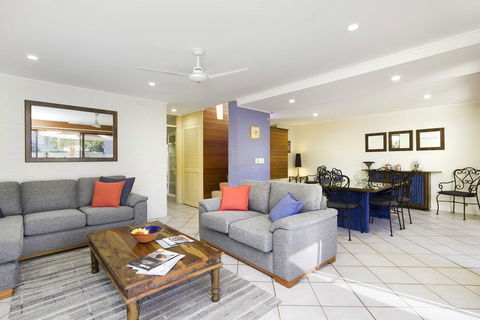 1/67 Noosa Parade - Broome Tourism 3