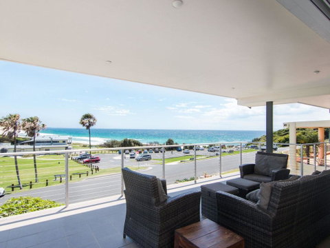 12 Cliff Road - Broome Tourism 1