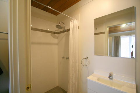 14 Cobbon Crescent Jindabyne - Broome Tourism 1