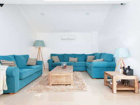 15 'The Moorings', 4 Cromarty Road - Stunning With Water Views & Pool - Broome Tourism 2