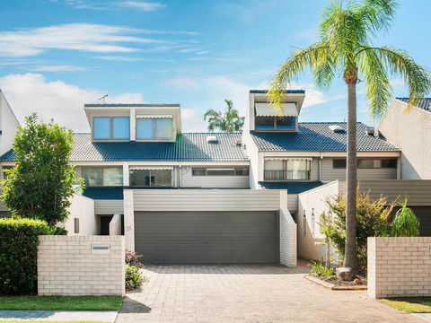 15 'The Moorings', 4 Cromarty Road - Stunning With Water Views & Pool - Broome Tourism 0