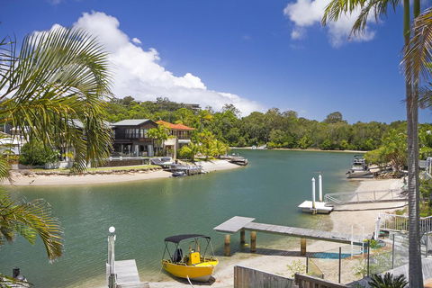 15 Cooran Court, Noosa Sound - Broome Tourism 0