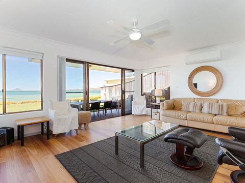 2 'The Pelicans' 53 Soldiers Point Road - Ground Floor Unit On The Waterfront - Broome Tourism 0