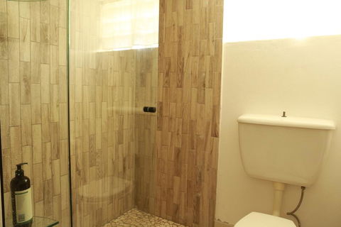 2 Bedroom Close To CBD - Broome Tourism 1