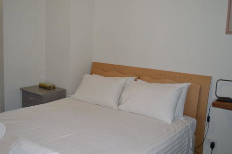 2 Lakeview Plaza - Broome Tourism 3
