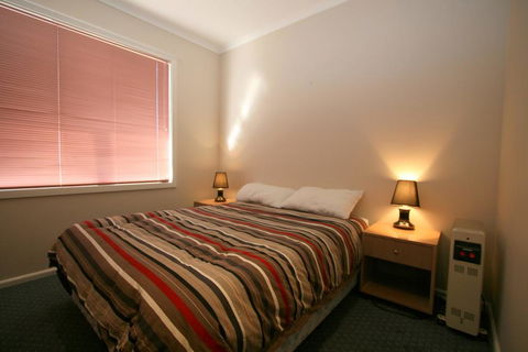2 Munyang Street, Jindabyne - Broome Tourism 3