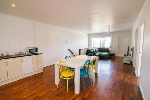3 Bedroom Apartment / Spence St - Broome Tourism 3