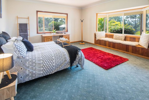 32 Zachary Drive Farm Stay Iconic Water Views - Broome Tourism 1