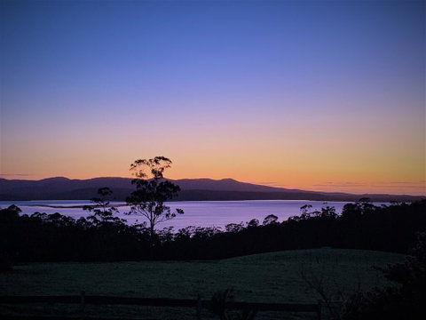 32 Zachary Drive Farm Stay Iconic Water Views - Broome Tourism 0