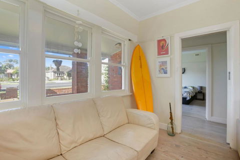 4 MONTROSE AVE - Retro Home In The Heart Of Town - Broome Tourism 1