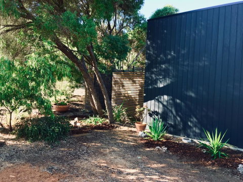 41 Grunters Accommodation - Broome Tourism 2