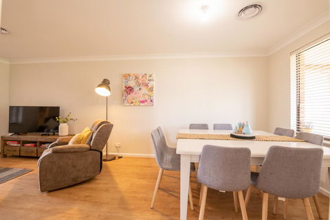 42 Rosemary Lane - Central Orange - Spacious Family Home - Quiet Lane - Broome Tourism 3