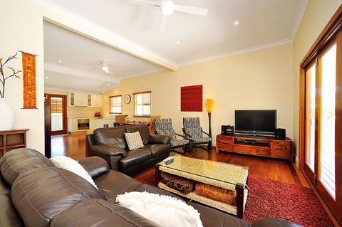 44 Ruskin Street, Byron Bay - Ruskins Retreat - Broome Tourism 1