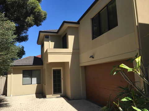 4x3 Townhouse In Rivervale - Broome Tourism 0