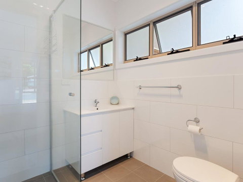 5 Bent Street - Huge House With Foxtel & Aircon - Broome Tourism 2