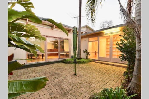 6 Bedroom Beautiful And Comfy Family House - Broome Tourism 3